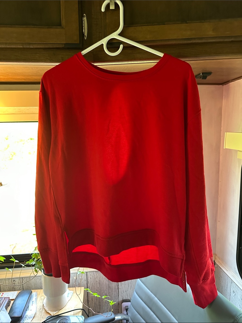 NWOT - VS  Sport - Classic Red Crewneck open back Sweatshirt size Medium